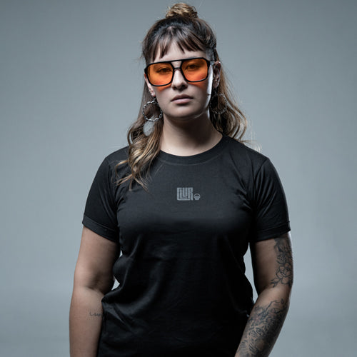 Camiseta clásica con estampado en negro CLVR para mujer