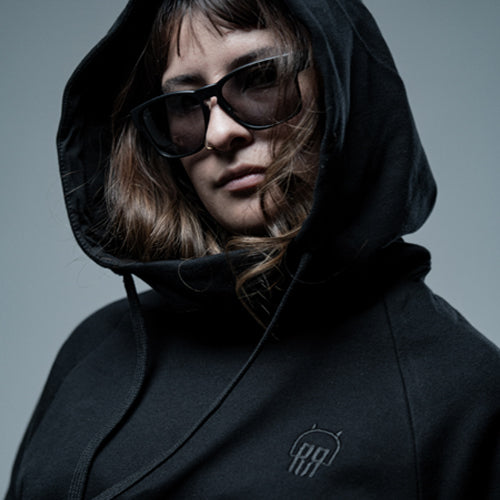 Hoddie Calavera bordado en negro - Trueno & Vodka - con bolsillo secreto UNISEX